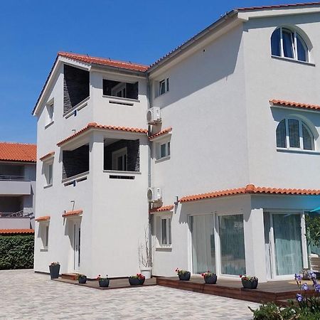 Apartments Matea I Baska  Exterior photo